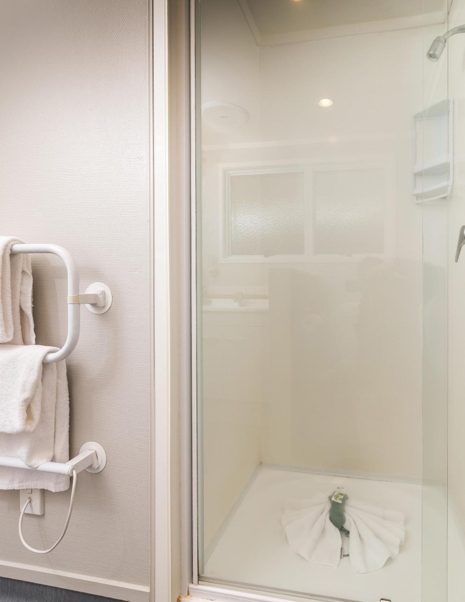 Phoenix Thermal Resort - タウポ 部屋 写真