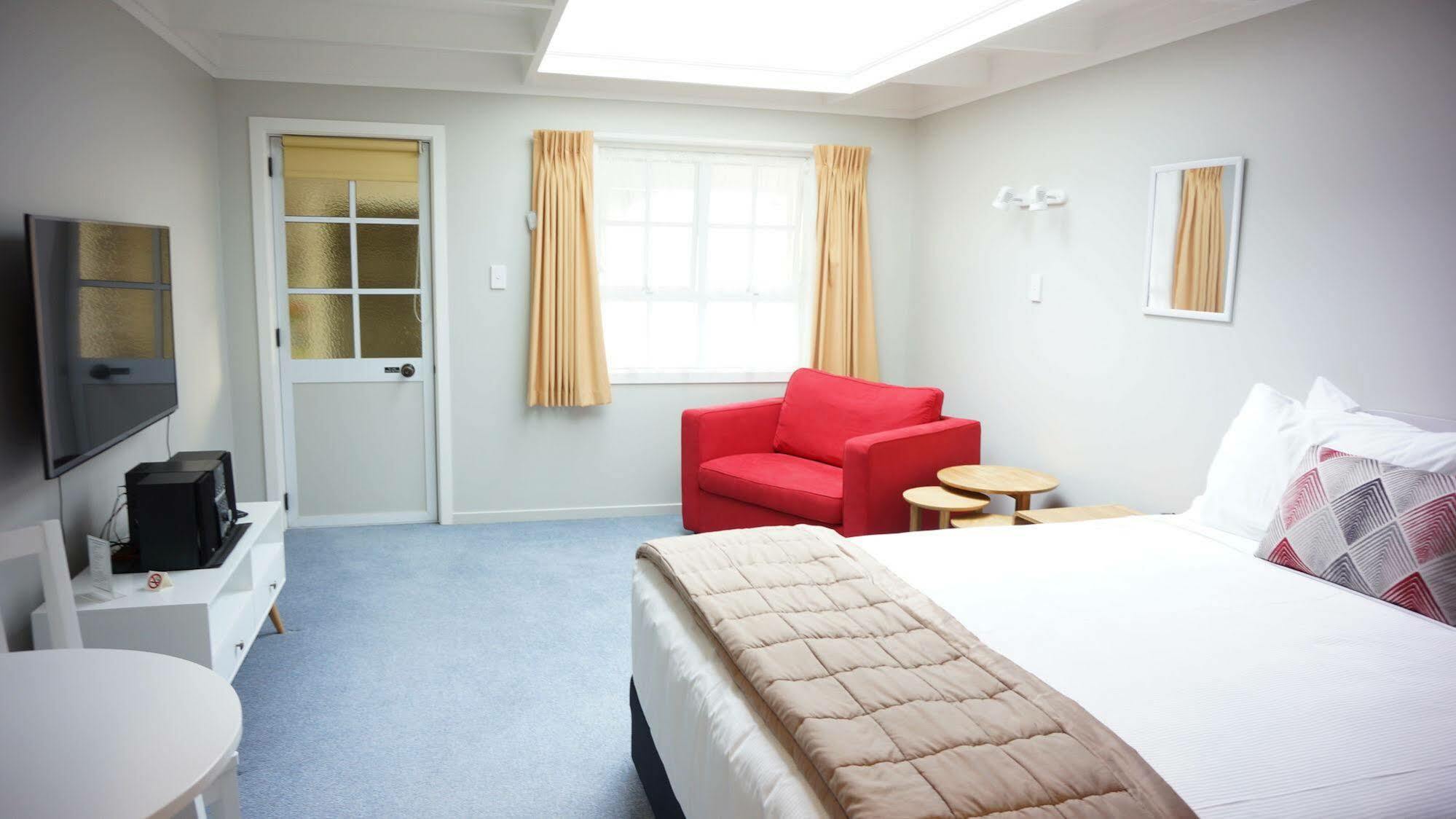 Phoenix Thermal Resort - タウポ エクステリア 写真